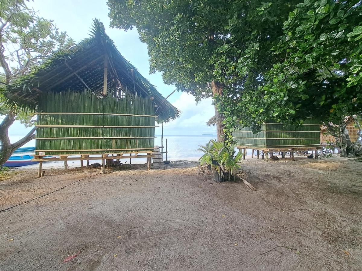 Coco Huts Guest House Waisai Экстерьер фото